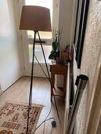 Vloerlamp, Huis en Inrichting, Lampen | Vloerlampen, Ophalen of Verzenden, Zo goed als nieuw, Metaal, 150 tot 200 cm