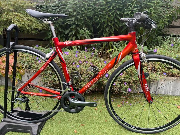 Giant TCR  dames racefiets flatbar, Fietsen en Brommers, Fietsen | Heren | Sportfietsen en Toerfietsen, Zo goed als nieuw, Giant