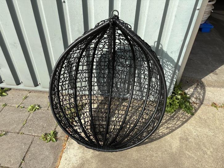 Hangstoel Eggy Twisted Zwart Maat S, Huis en Inrichting, Overige Huis en Inrichting, Ophalen