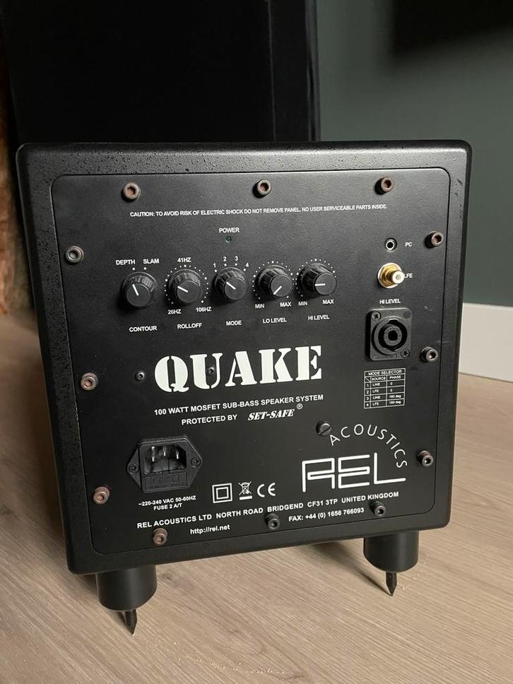 Rel Quake subwoofer, Audio, Tv en Foto, Luidsprekers, Gebruikt, Subwoofer, 120 watt of meer, Overige merken, Ophalen of Verzenden