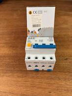 Aardlekautomaat SEP 3polig n b25 0,03A, Hobby en Vrije tijd, Elektronica-componenten, Ophalen, Nieuw