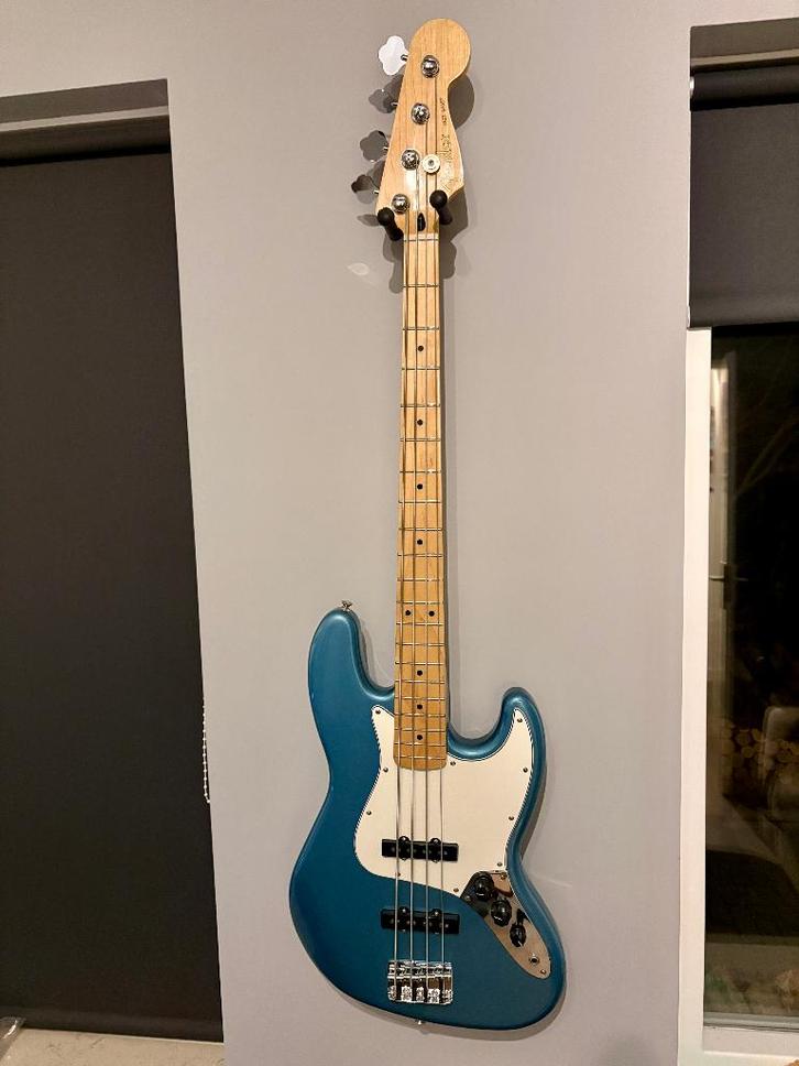 Fender jazz bas, Muziek en Instrumenten, Snaarinstrumenten | Gitaren | Bas, Zo goed als nieuw, Elektrisch, Ophalen