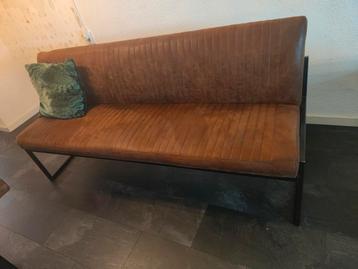 Eetkamer bank suede. beschikbaar voor biedingen