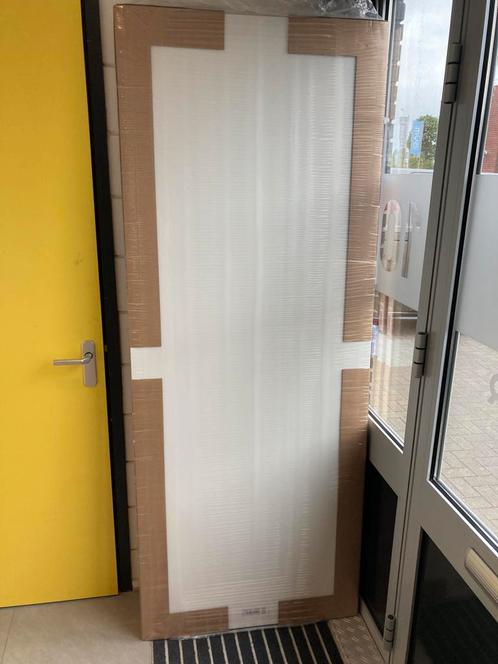 Gelakte binnendeuren stomp rechts 83x211,5cm, Doe-het-zelf en Verbouw, Deuren en Horren, Nieuw, Binnendeur, 200 tot 215 cm, 80 tot 100 cm