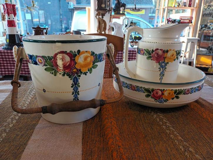 Oud 2 delig lampetstel en emmer, Antiek en Kunst, Antiek | Servies los, Ophalen