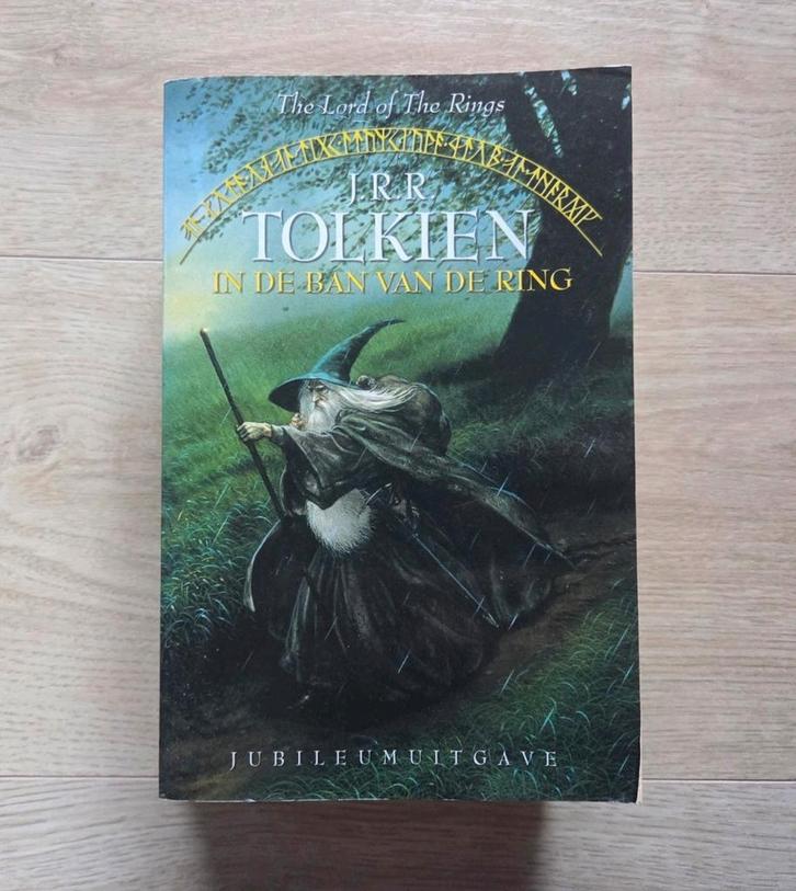 J.R.R. Tolkien - In de ban van de ring (Jubileumuitgave), Boeken, Fantasy, Gelezen, Ophalen of Verzenden