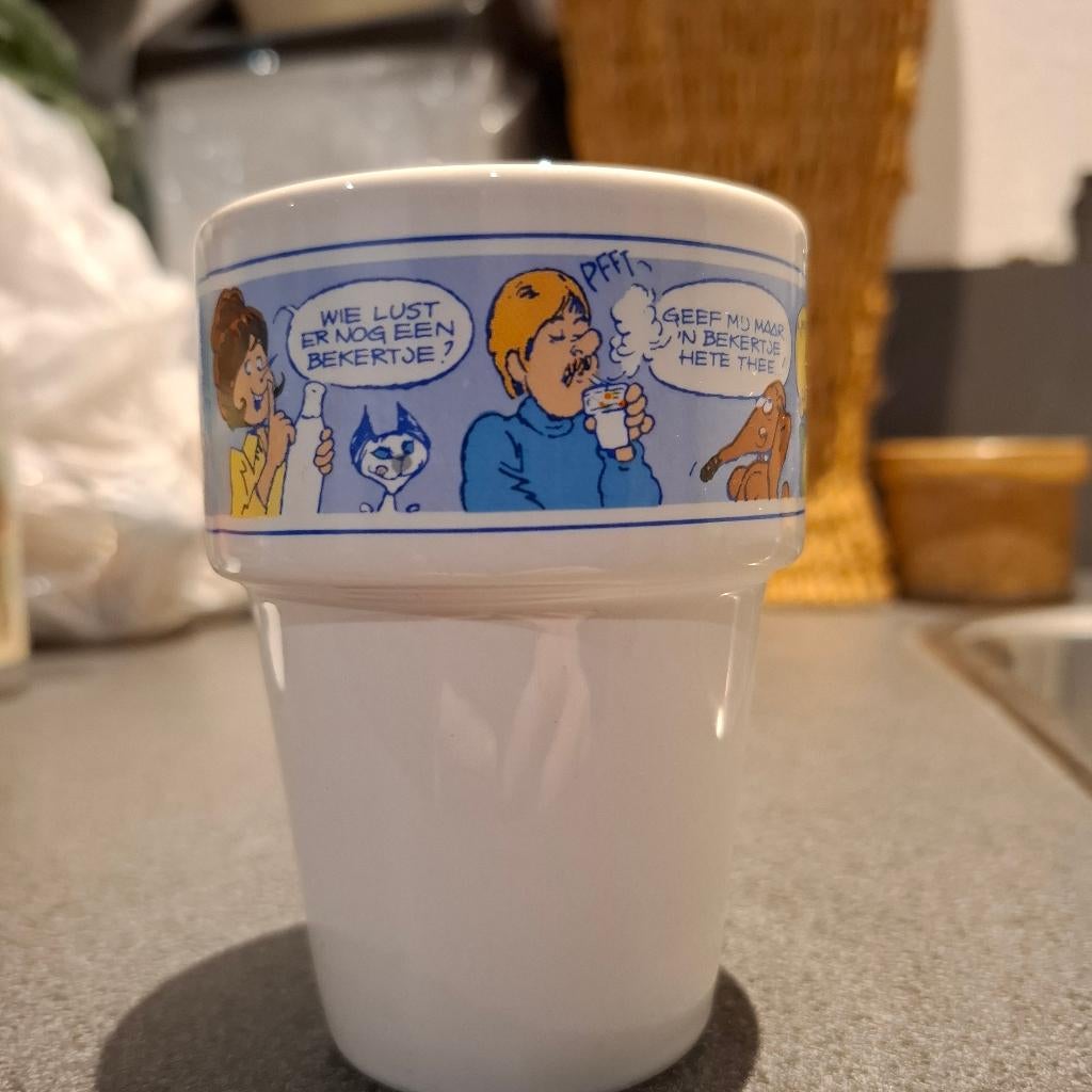 Jan jans en de kinderen beker Blue Band, Verzamelen, Stripfiguren, Ophalen of Verzenden, Overige figuren, Zo goed als nieuw, Gebruiksvoorwerp