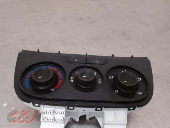 Kachel Bedieningspaneel van een Opel Combo, Auto-onderdelen, Dashboard en Schakelaars, Opel, Gebruikt, 3 maanden garantie, Ophalen of Verzenden