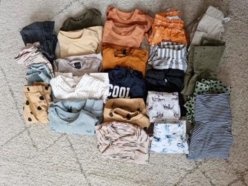 Diverse kleertjes maatje 62 beschikbaar voor biedingen