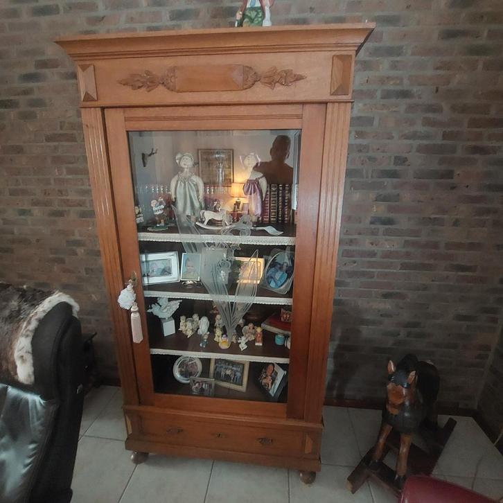 Antieke eiken kamerkast met geslepen glas, Huis en Inrichting, Kasten | Dressoirs, Ophalen
