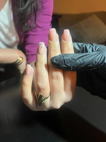 Modellen gezocht voor acrylnagels €20,- beschikbaar voor biedingen