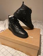 Christian Louboutin Schoenen 40 leather, Kleding | Heren, Schoenen, Ophalen of Verzenden, Zo goed als nieuw, Zwart, Sneakers of Gympen
