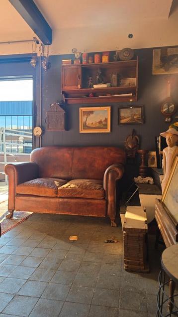 Schaapsleren stoelen en bank  beschikbaar voor biedingen