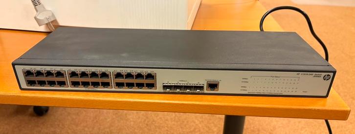 HP Switch V1910-24G bieden vanaf €75, Computers en Software, Netwerk switches, Gebruikt, Ophalen