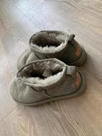 UGG Ultra Mini Khaki maat 38, Kleding | Dames, Schoenen, Ophalen, Zo goed als nieuw, Groen