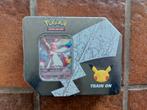 Large Dark Sylveon Celebrations tin gesealed, Hobby en Vrije tijd, Verzamelkaartspellen | Pokémon, Ophalen of Verzenden, Zo goed als nieuw