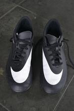 Nike voetbalschoenen jongen maat 40, Maat XS of kleiner, Schoenen, Ophalen of Verzenden, Zo goed als nieuw