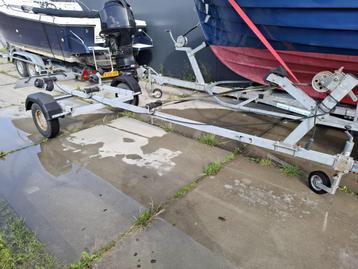 Kalf trailer beschikbaar voor biedingen