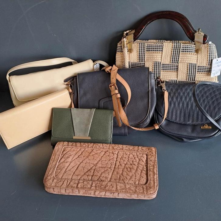 Mooie dames tassen vintage en nieuw., Sieraden, Tassen en Uiterlijk, Tassen | Damestassen, Nieuw, Schoudertasje, Overige kleuren