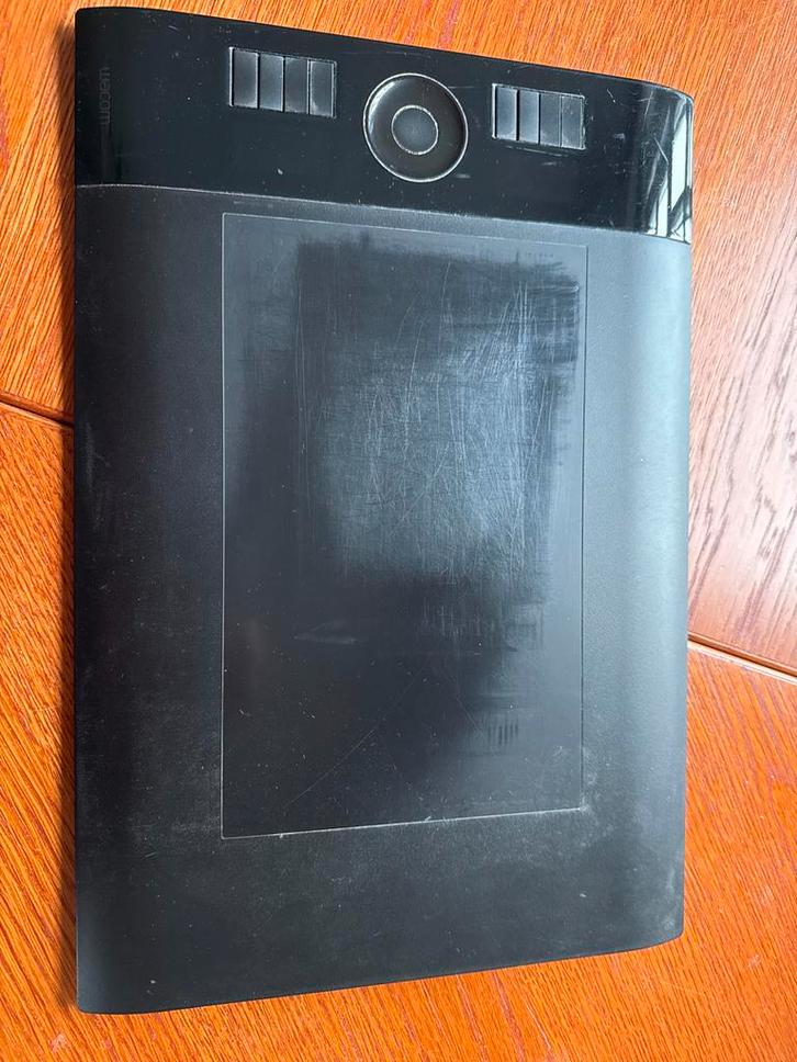 Wacom Intuos4 PTK-640 Tablet (Zonder Pen), Computers en Software, Tekentablets, Gebruikt, Bedraad, Ophalen of Verzenden