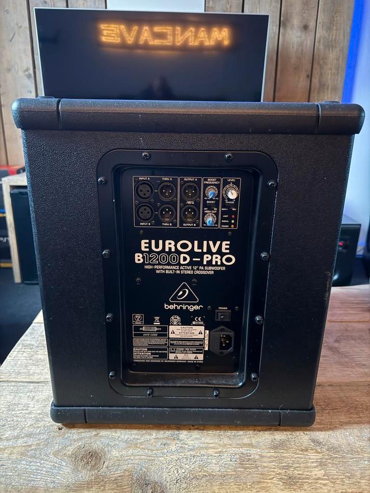 2x Behringer EuroLive B1200D-Pro Subwoofers, Audio, Tv en Foto, Luidsprekers, Zo goed als nieuw, Subwoofer, 120 watt of meer, Overige merken