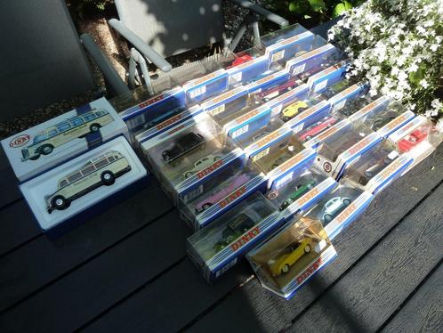 DINKY COLLECTION>MINT/BOXED >PARTIJ :39 stuks >VOOR € 150.=, Hobby en Vrije tijd, Modelauto's | 1:43, Nieuw, Auto, Dinky Toys