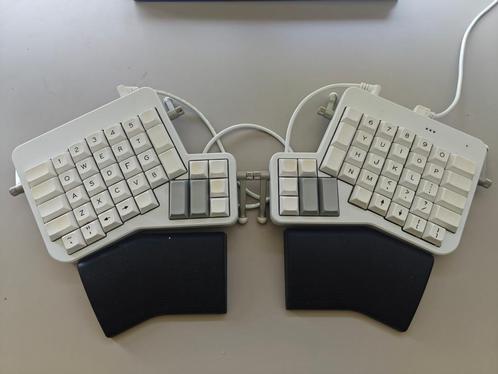 ErgoDox EZ - Mechanisch Toetsenbord - Gateron Brown, Computers en Software, Toetsenborden, Gebruikt, Qwerty, Bedraad, Ergonomisch
