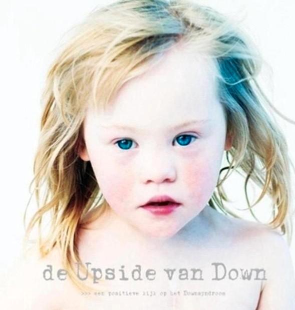 Eva Snoijink De Upside van Down ! (Downsyndroom), Boeken, Kunst en Cultuur | Fotografie en Design, Zo goed als nieuw, Fotografen