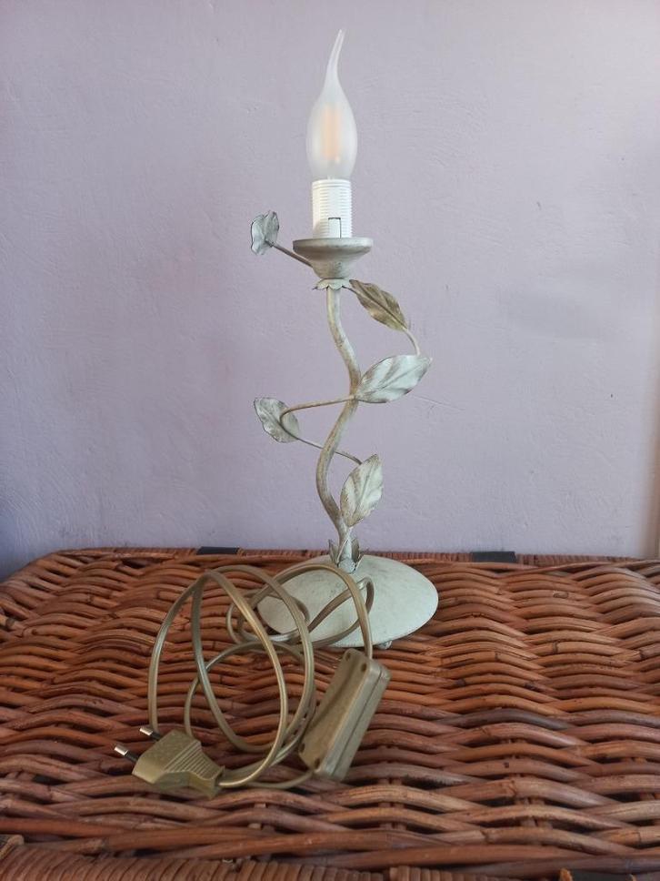 Brocante crème-kleurig schemerlampje met blaadjes, Antiek en Kunst, Curiosa en Brocante, Ophalen of Verzenden