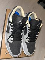 Jordan low smoke grey mt 43, Nieuw, Jordan, Ophalen of Verzenden, Sneakers of Gympen