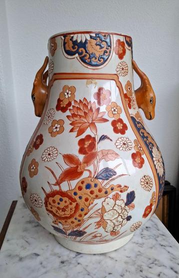 Balustervormige keramische vaas Imari stijl, China 20e eeuw beschikbaar voor biedingen