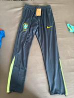 Nike Brazilië trainingspak, Kleding | Heren, Ophalen of Verzenden, Nieuw, Maat 46 (S) of kleiner, Voetbal