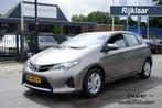 Toyota AURIS 1.3 COMFORT TREKHAAK/CLIMA-AIRCO/CRUISE/CARPLAY, Voorwielaandrijving, Euro 5, 450 kg, Gebruikt