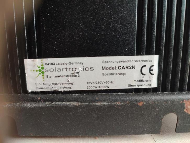 Solartronics 2000W Omvormer 12-230V - Weinig Gebruikt, Auto diversen, Auto-accessoires, Zo goed als nieuw, Ophalen of Verzenden