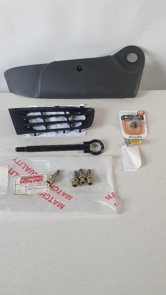 SAAB 9-3 HATCHBACK 2000 ONDERDELEN CARROSSERIE KERSTCADEAU, Auto-onderdelen, Interieur en Bekleding, Saab, Nieuw, Ophalen of Verzenden