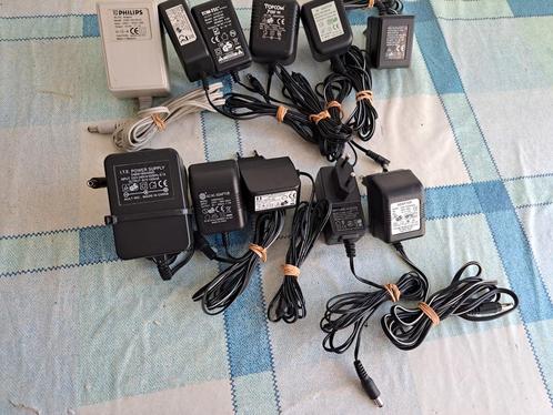 9 V ADAPTERS, Computers en Software, Laptop-opladers, Zo goed als nieuw, Ophalen of Verzenden