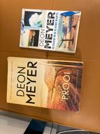Deon Meyer boeken: Prooi & De Vrouw in de Blauwe Mantel, Boeken, Thrillers, Ophalen of Verzenden, Gelezen, Europa overig