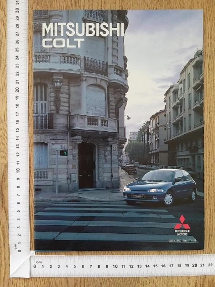 Mitsubishi Colt,  brochure 1994, Boeken, Auto's | Folders en Tijdschriften, Gelezen, Mitsubishi, Ophalen of Verzenden