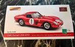 CMC M-254 Ferrari 250 GTO incl. vitrine nieuwstaat, Hobby en Vrije tijd, Modelauto's | 1:18, Ophalen, Zo goed als nieuw, Overige merken
