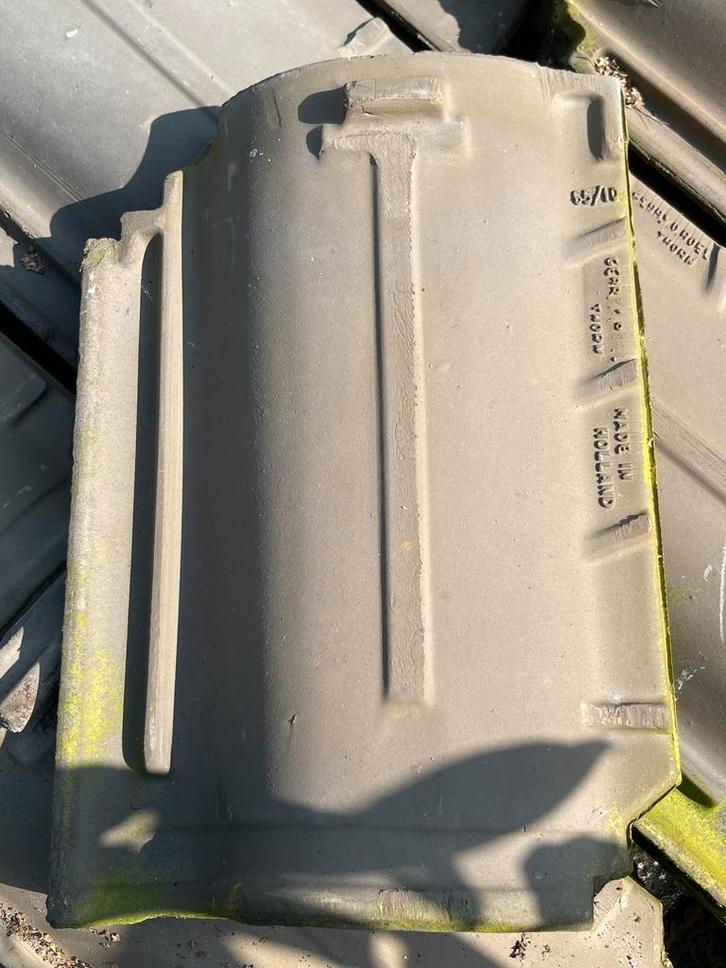 OVH dakpannen en nokvorsten, Doe-het-zelf en Verbouw, Dakpannen en Dakbedekking, Zo goed als nieuw, Dakpannen, Steen of Klei, Zwart