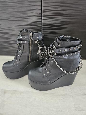 Demonia schoenen maat 39 beschikbaar voor biedingen