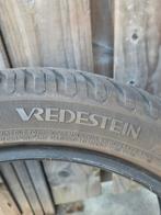 1x Vredestein quatrac all season band 195/45 r16, Ophalen, Zo goed als nieuw