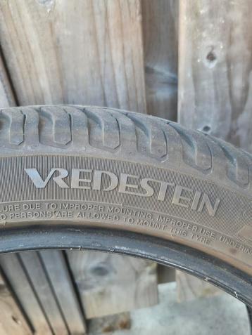 1x Vredestein quatrac all season band 195/45 r16 beschikbaar voor biedingen