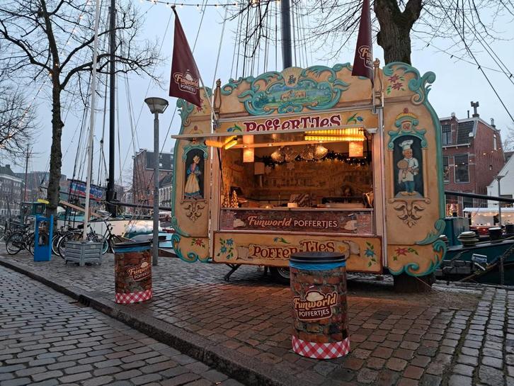 Poffertjeskraam huren poffertjes foodtruck te huur  locatie, Hobby en Vrije tijd, Feestartikelen | Verhuur, Zo goed als nieuw