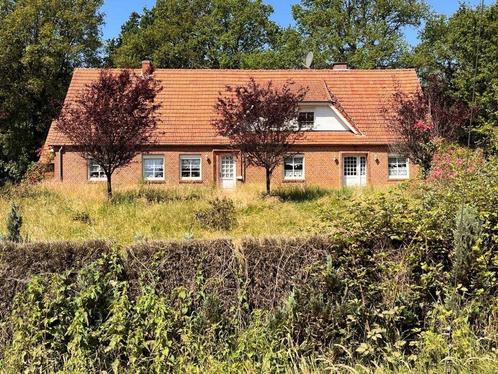 Huis / halfvrijstaande woning / overgebleven boerderij in pr, Huizen en Kamers, Huizen te koop, 1500 m² of meer, Twee onder één kap