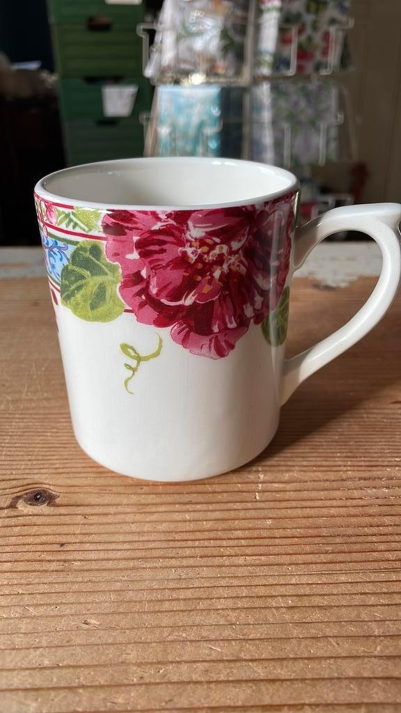 Gien MILLEFLEURS beker, Huis en Inrichting, Keuken | Servies, Zo goed als nieuw, Kop(pen) en/of Schotel(s), Overige stijlen, Porselein