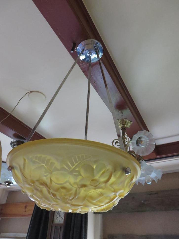 Zeldzame art deco schaallamp van Degué bloemmotief, Antiek en Kunst, Antiek | Lampen, Ophalen of Verzenden