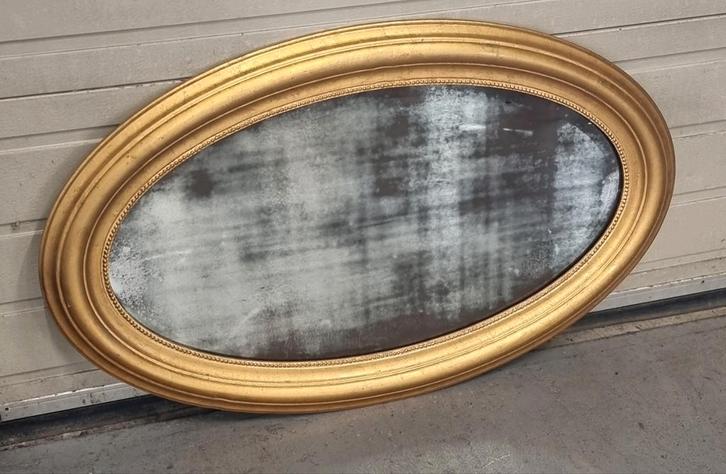 Grote ovale spiegel 95cm met goudkleurige lijst, Huis en Inrichting, Woonaccessoires | Spiegels, Zo goed als nieuw, Minder dan 100 cm