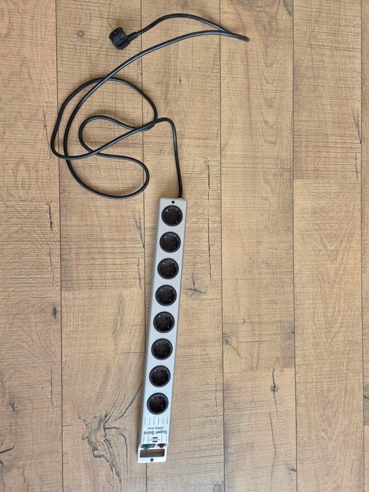 Brennerstuhl Stekkerdoos 8-voudig, Doe-het-zelf en Verbouw, Elektra en Kabels, Stopcontact, Ophalen