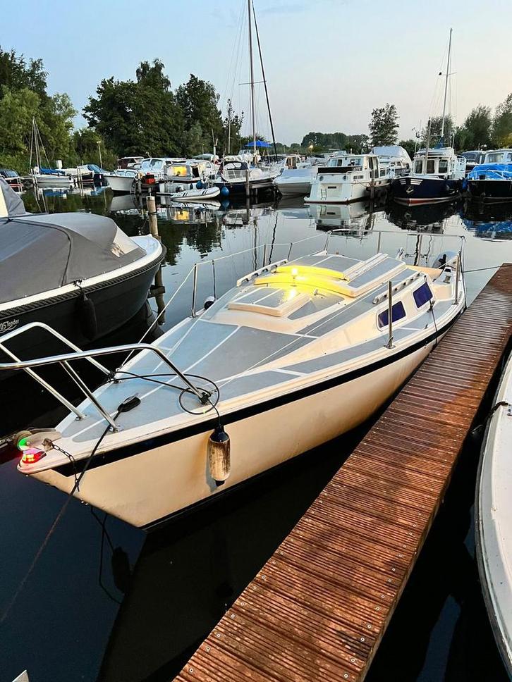 UNIEKE Motorboot - Mini Zeiljacht - Familie/Gezins Motorboot, Watersport en Boten, Kajuitzeilboten en Zeiljachten, Gebruikt, Tourjacht of Cruiser